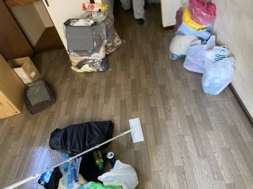 春日井市【不用品回収】布団、毛布、衣類、クッション、靴、小型家電、ゴミ袋、段ボールの作業前